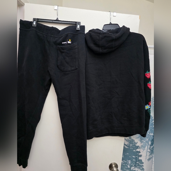 RSQ x Smiley Smile More Made With Care Hoodie and Pants Set Size Medium - Picture 9 of 9